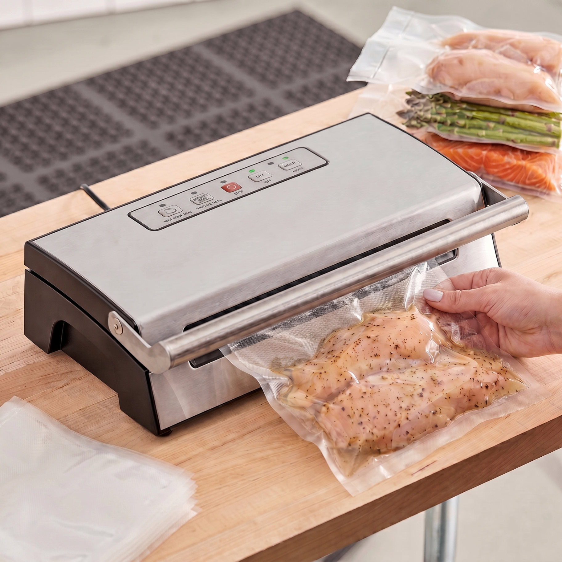 Traditional plastic vacuum sealer with bags